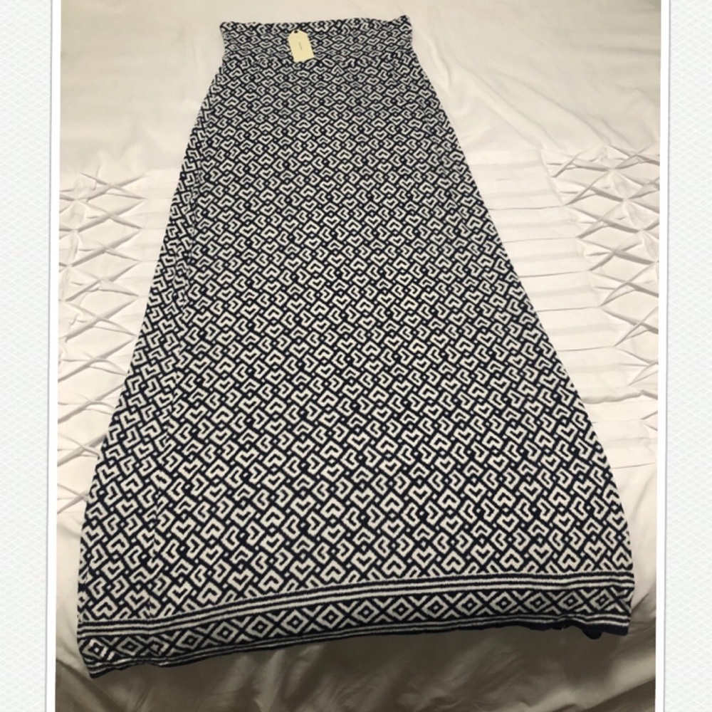 Sophie Max Maxi skirt. NWT!!!